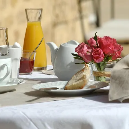 La Romaine Hotel